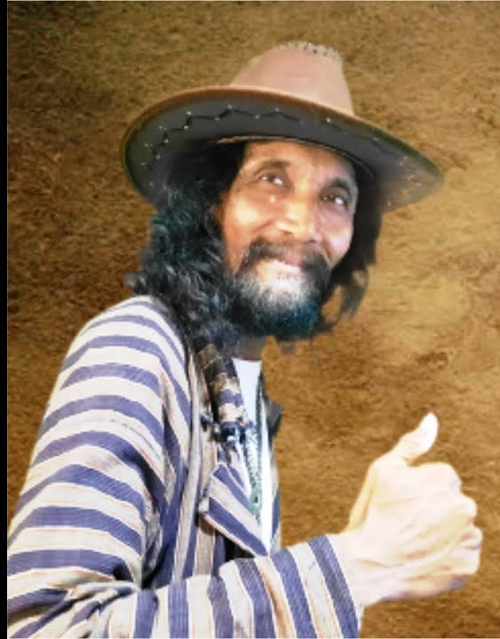Senyum Sahaja Ki Titut Edi Purwanto